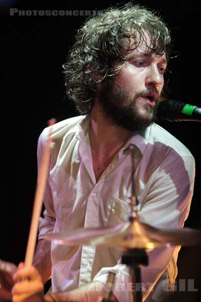 WE ARE SCIENTISTS - 2006-11-16 - PARIS - La Maroquinerie - 